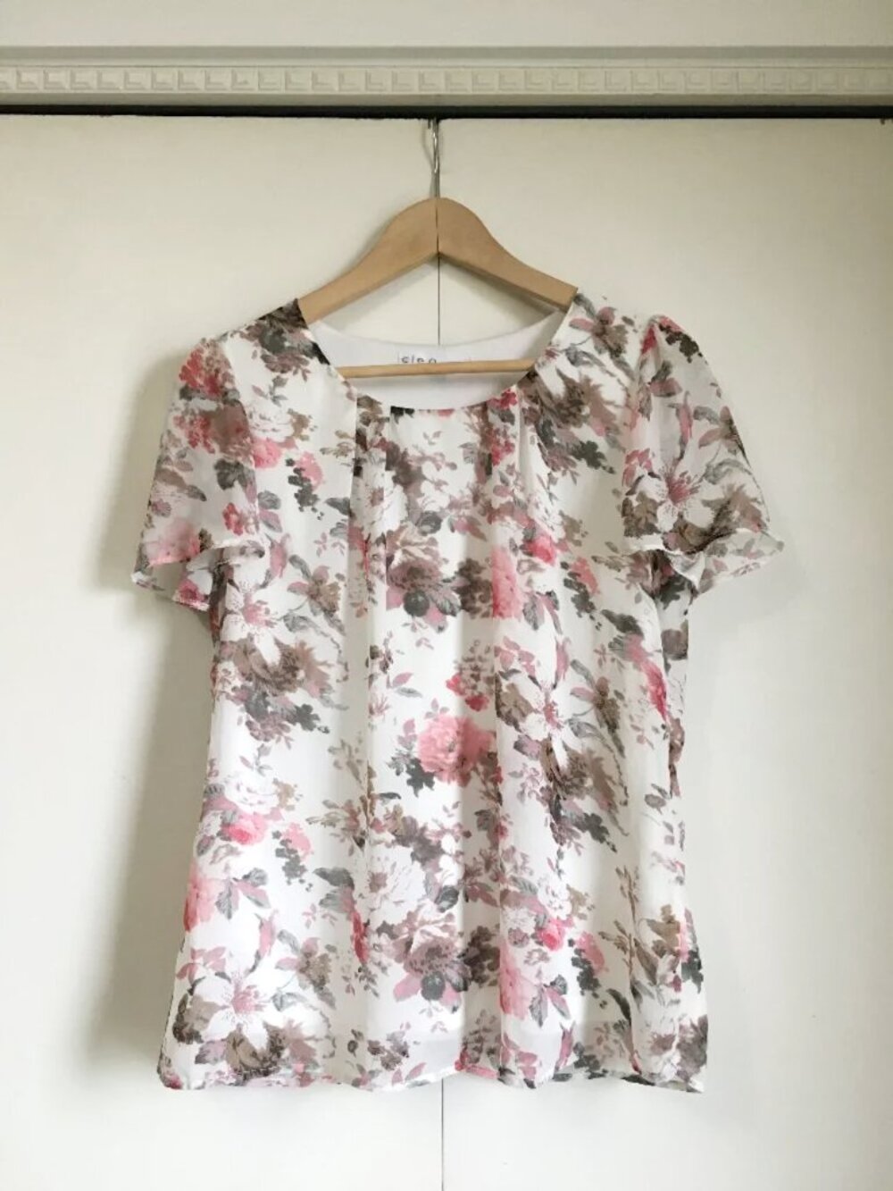 Cleo Floral Flutter Sleeve Bilayer Lined Top Blouse Casual Summer Medium